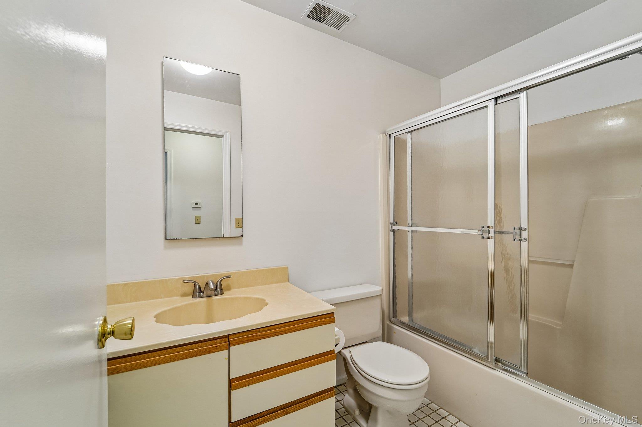 50 Olde Wagon Road Warwick, NY 10990 - Photo 24 of 36 Full bath on 2nd floor