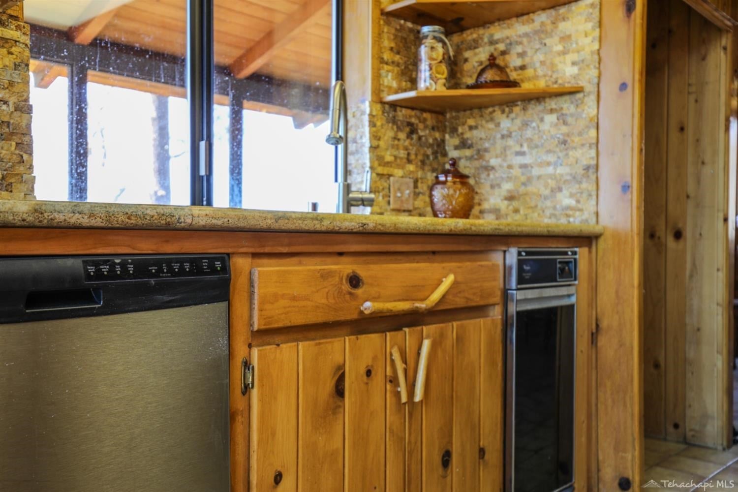 29800 Goldspike Road Tehachapi, CA 93561 - Photo 7 of 99 Gallery Image 7