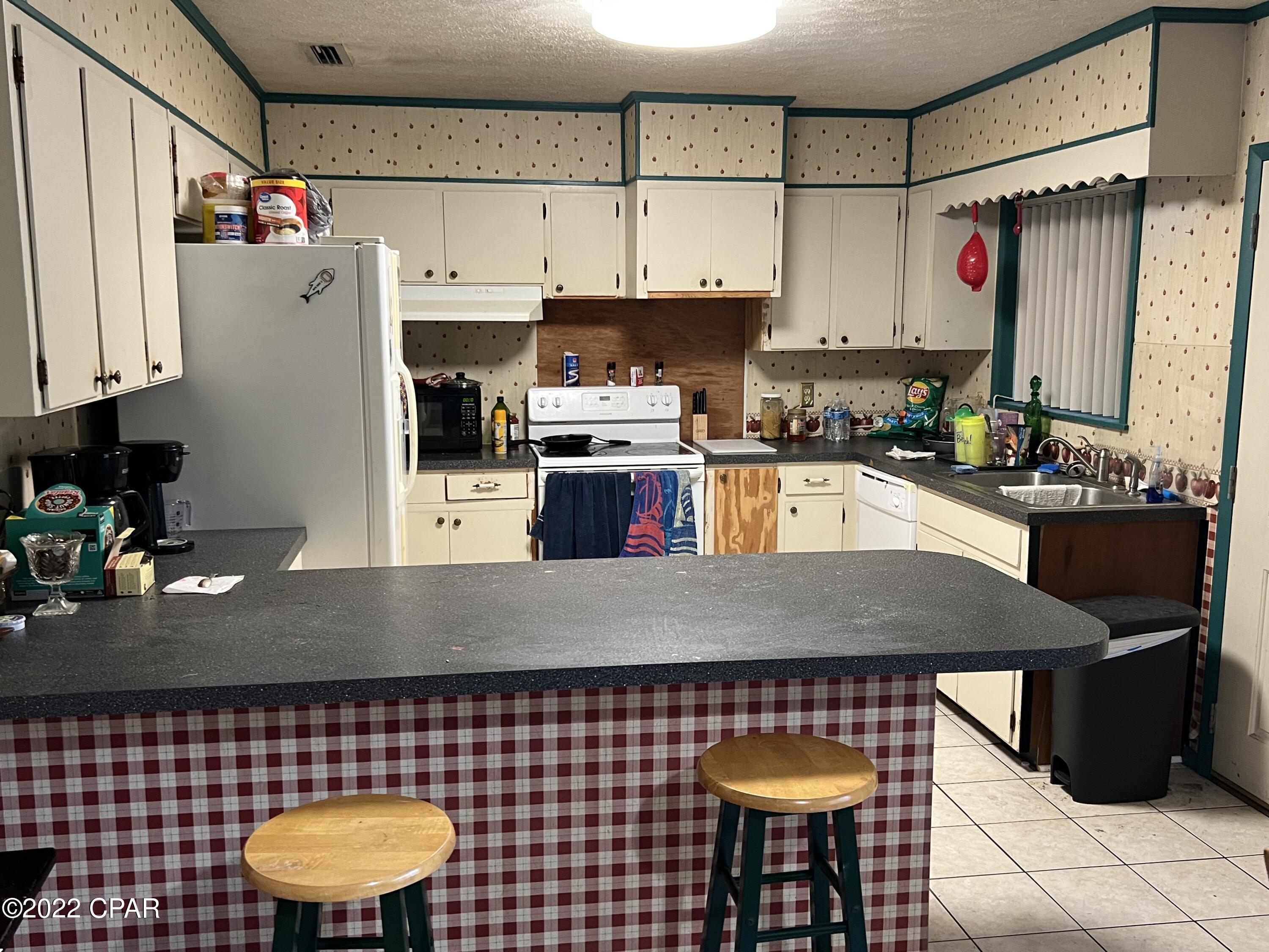 461 Corbin Road Cottondale, FL 32431 - Photo 14 of 24