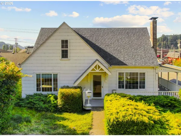 $395,000 | 525 Elm Avenue, Reedsport, OR 97467