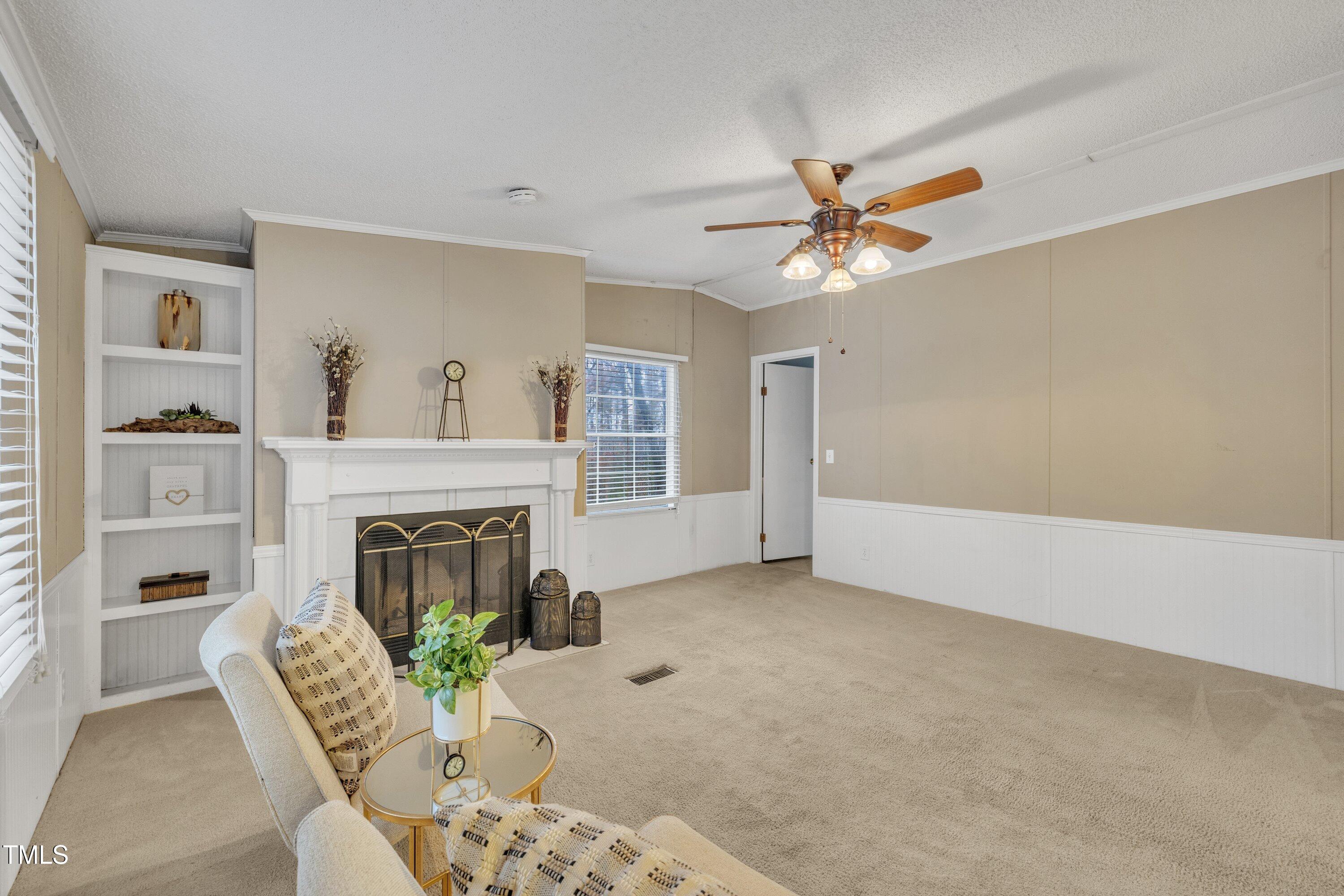 8412 South Creek Road Willow Spring, NC 27592 - Photo 22 of 29 Living Room