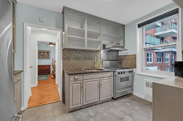 $495,000 | 9411 Shore Road, Unit 1O | Bay Ridge