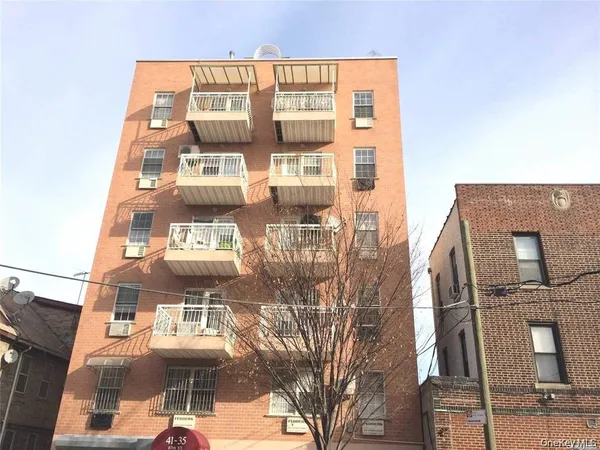 $575,000 | 41-35 67th Street, Unit 6B | Woodside