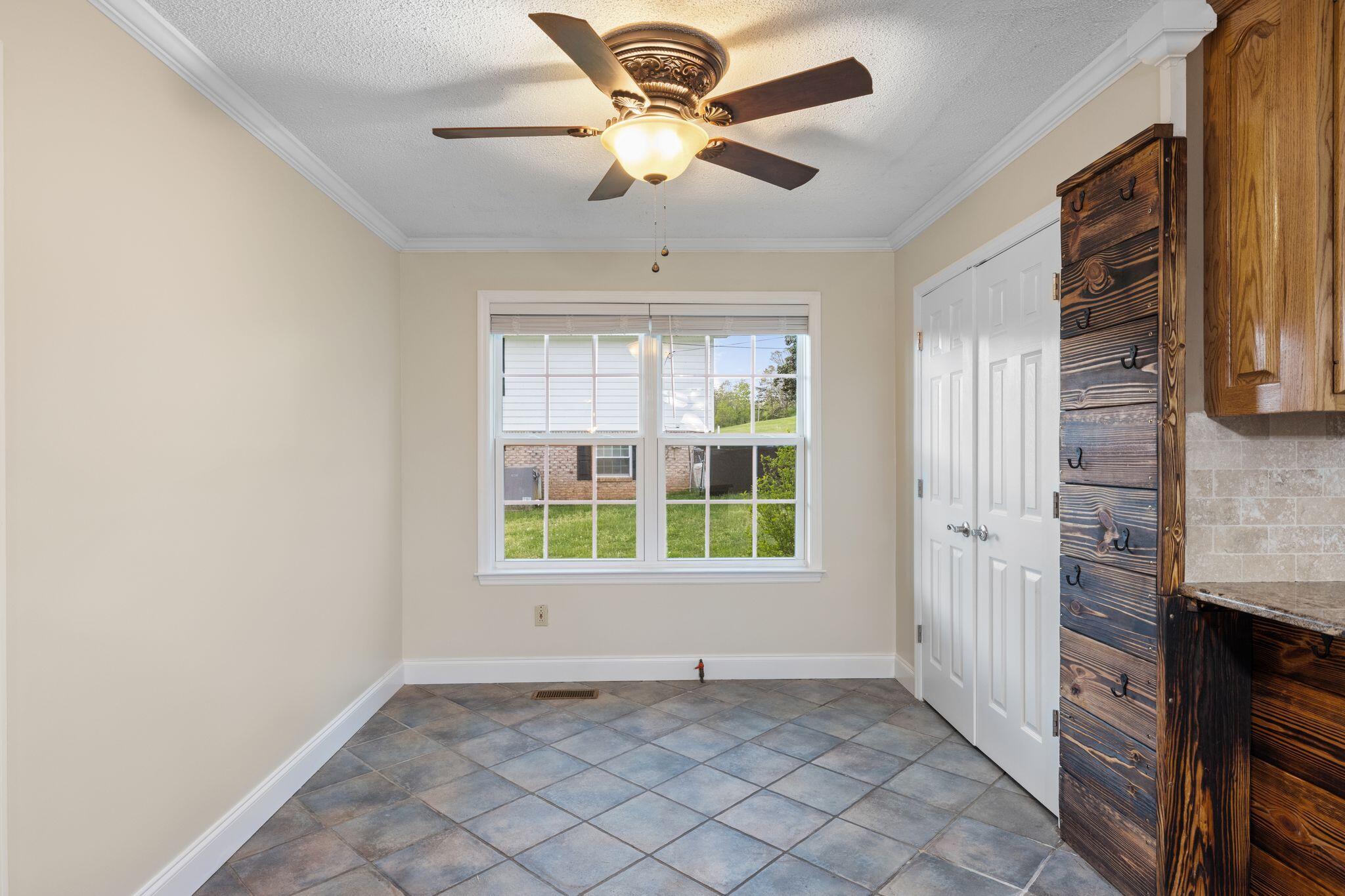 1033 Nickajack Circle Jasper, TN 37347 - Photo 13 of 33 mw2504101-1012