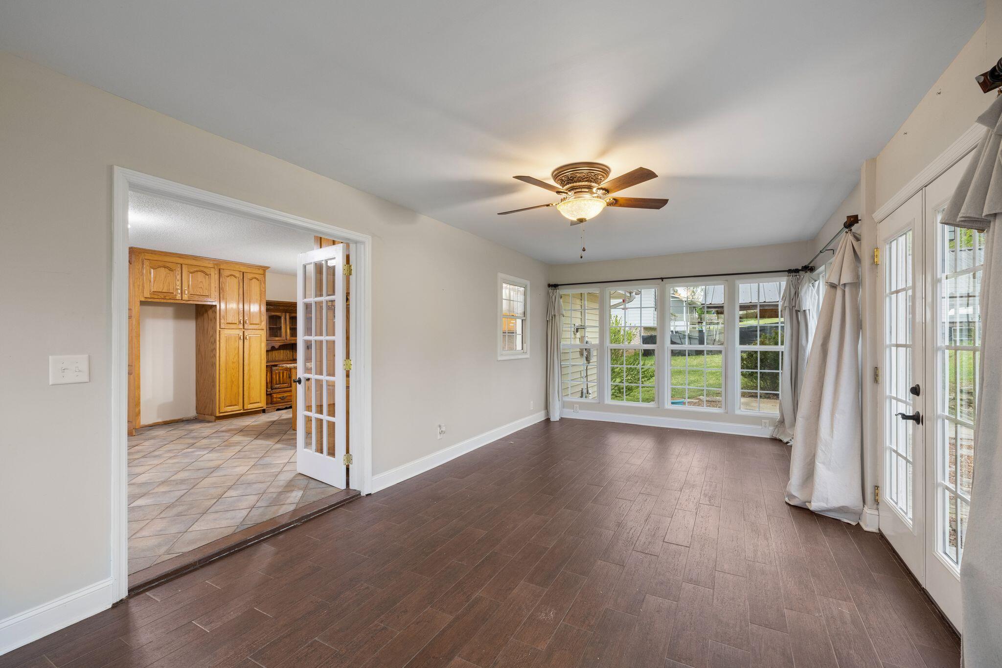 1033 Nickajack Circle Jasper, TN 37347 - Photo 14 of 33 mw2504101-1013