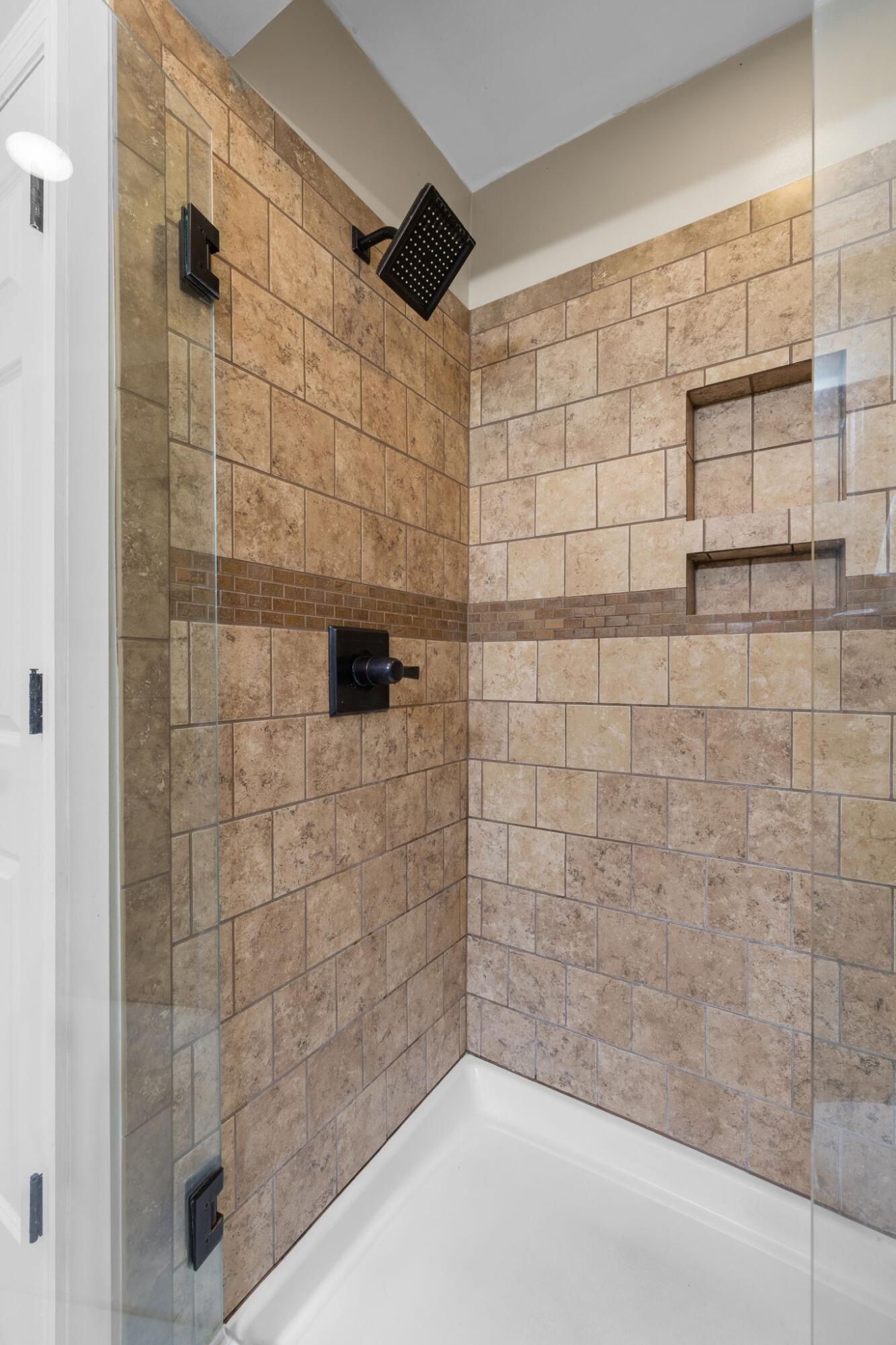 1033 Nickajack Circle Jasper, TN 37347 - Photo 21 of 33 mw2504101-1021