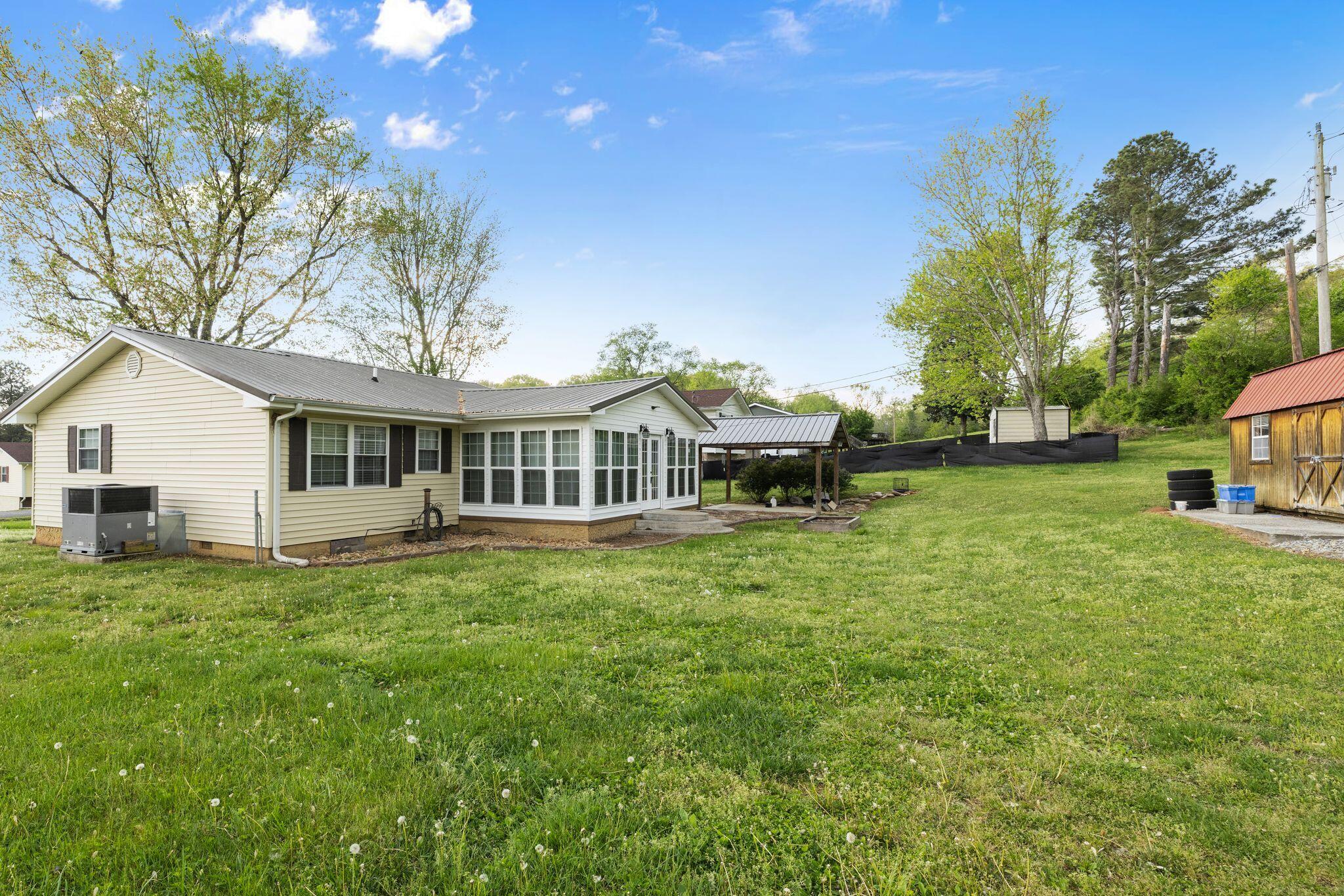 1033 Nickajack Circle Jasper, TN 37347 - Photo 27 of 33 mw2504101-1027