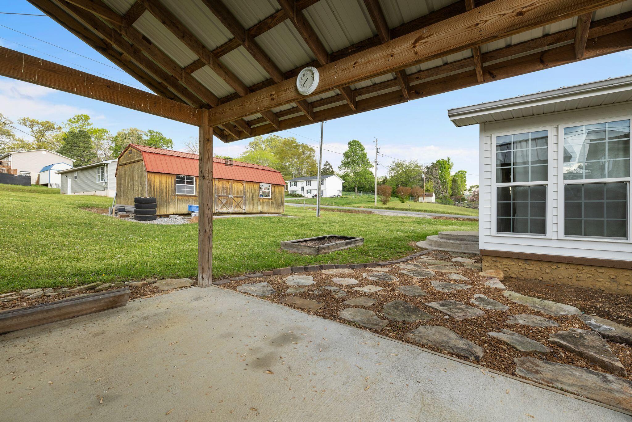 1033 Nickajack Circle Jasper, TN 37347 - Photo 28 of 33 mw2504101-1028