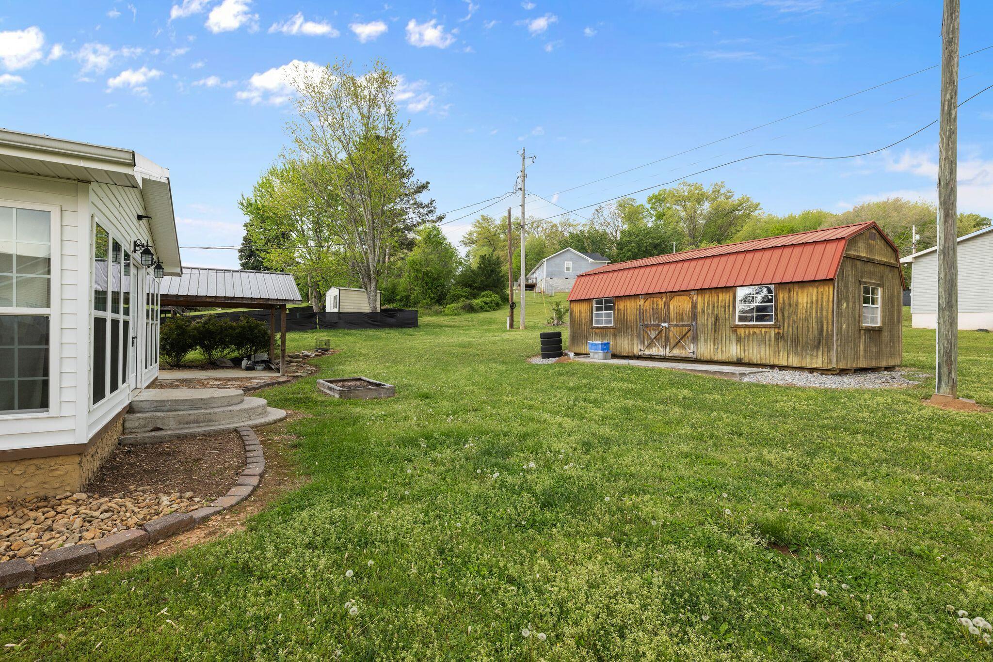 1033 Nickajack Circle Jasper, TN 37347 - Photo 32 of 33 mw2504101-1032