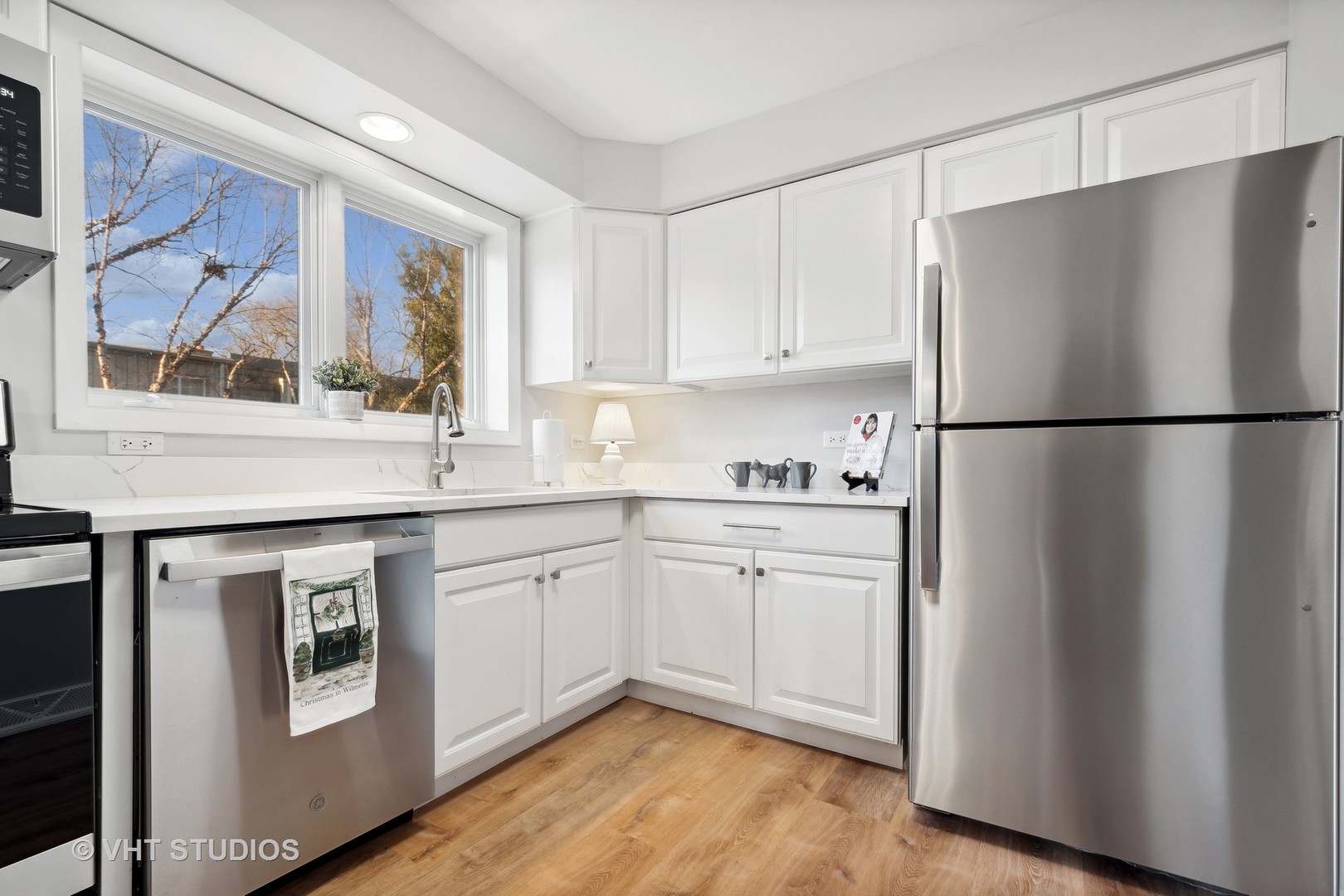 435 Ridge Road, Unit 206 Wilmette, IL 60091 - Photo 9 of 15 Gallery Image 9