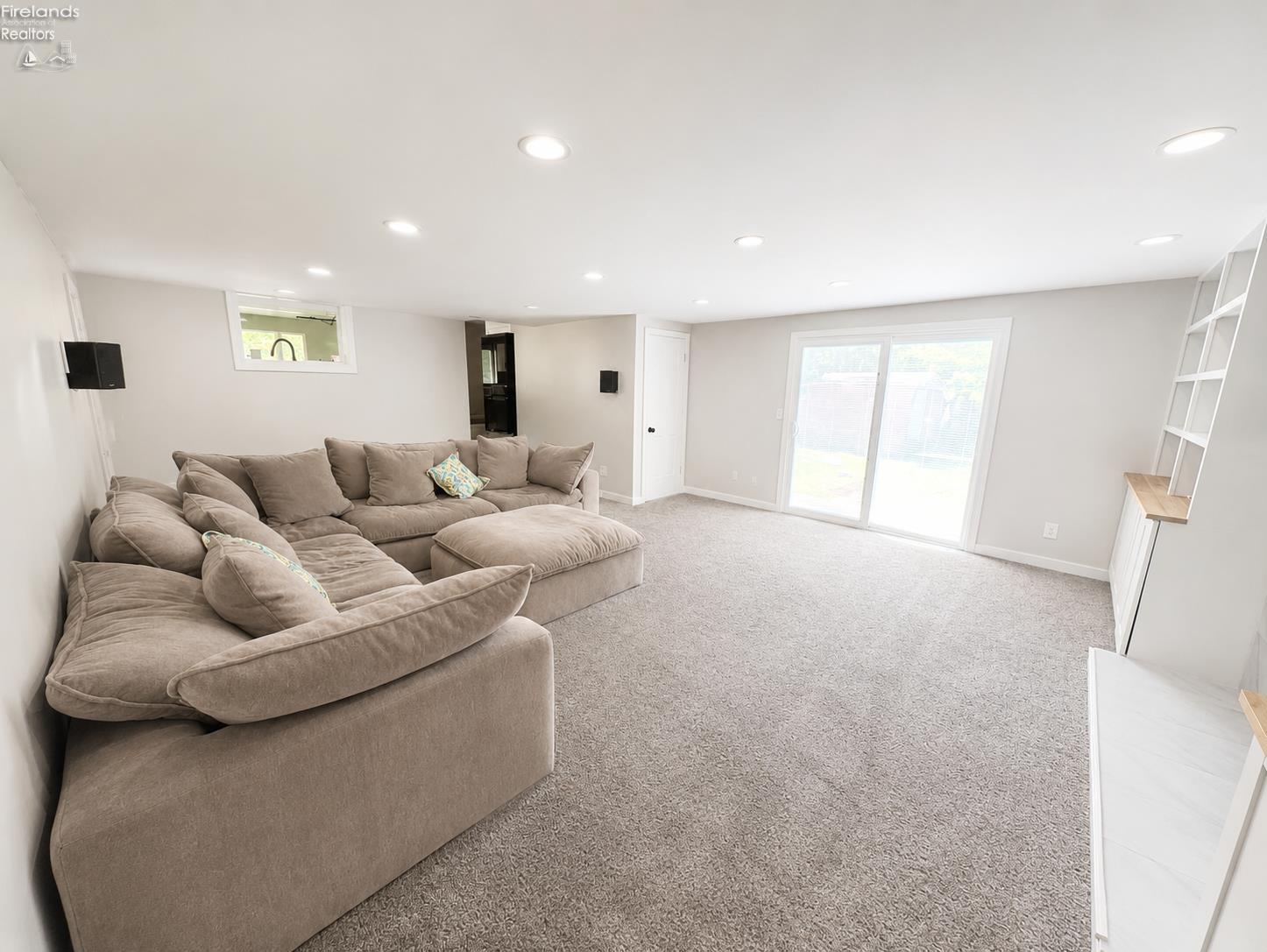 324 Erie Road Vermilion, OH 44089 - Photo 9 of 16 Gallery Image 9