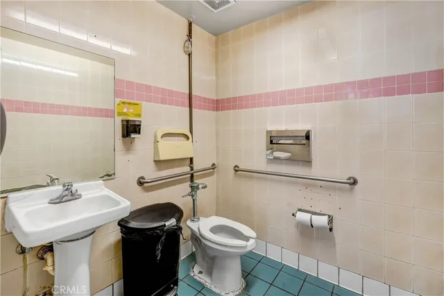 $4,300,000 | 1725 North Garey Avenue, Pomona, CA 91767