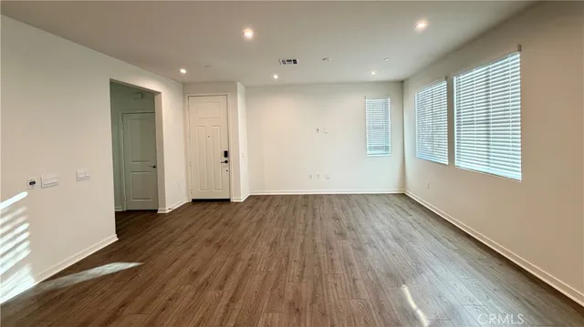 $3,500 | 16082 Esparza Lane, Fontana, CA 92336