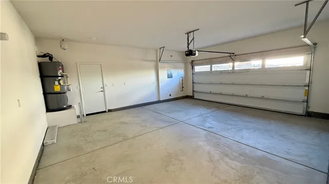 $3,500 | 16082 Esparza Lane, Fontana, CA 92336