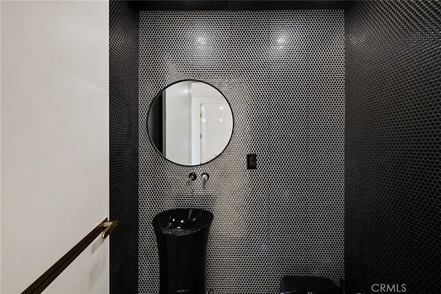 $3,350,000 | 28056 Palos Verdes Drive East, Rancho Palos Verdes, CA 90275