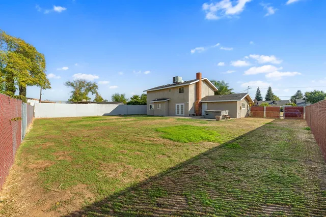 a view of a outdoor space