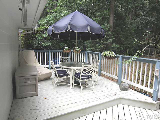 1608 Stonehurst Road Raleigh, NC 27607 - Photo 20 of 23
