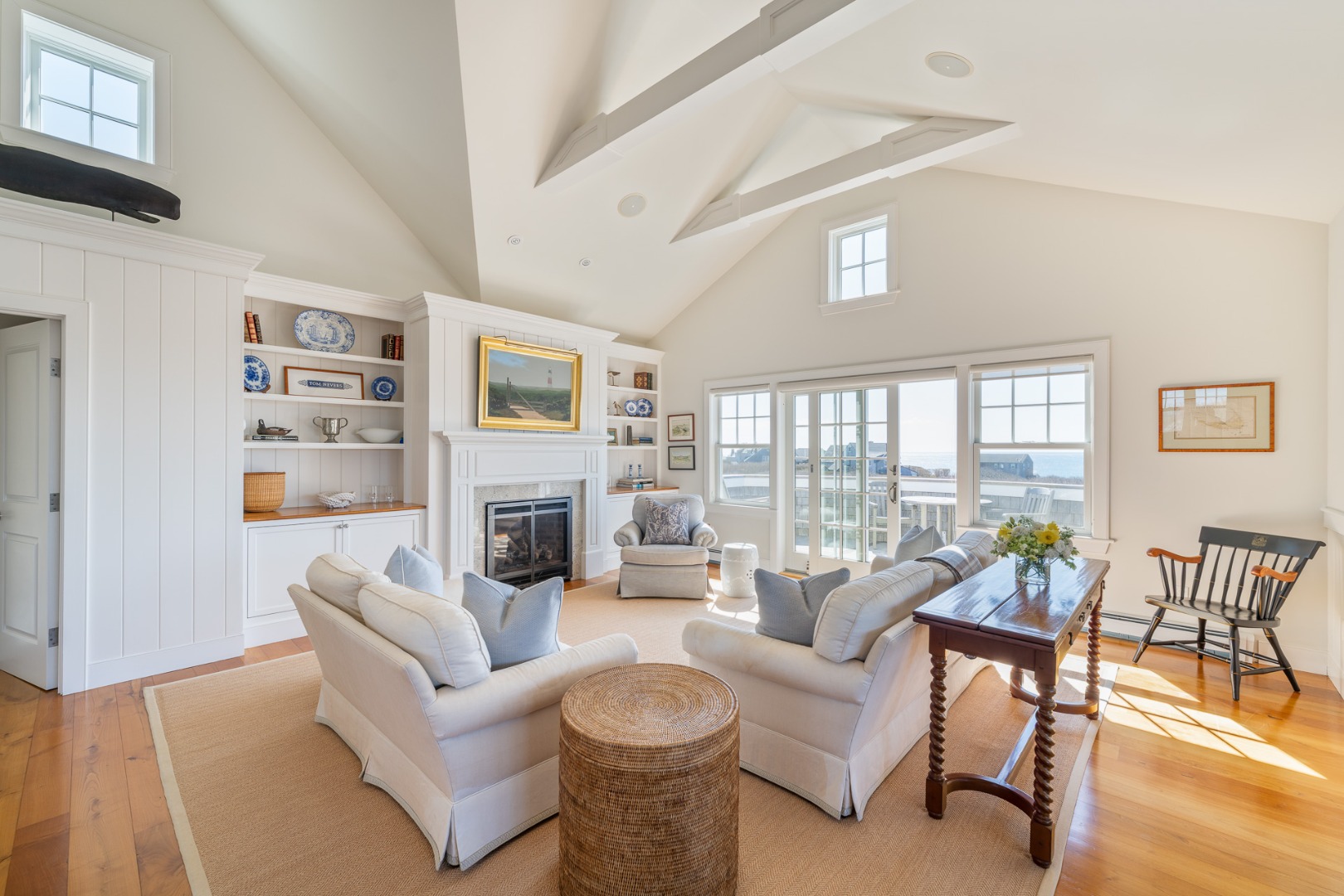 5 Surrey Avenue Nantucket, MA 02554 - Photo 6 of 26 Living Room