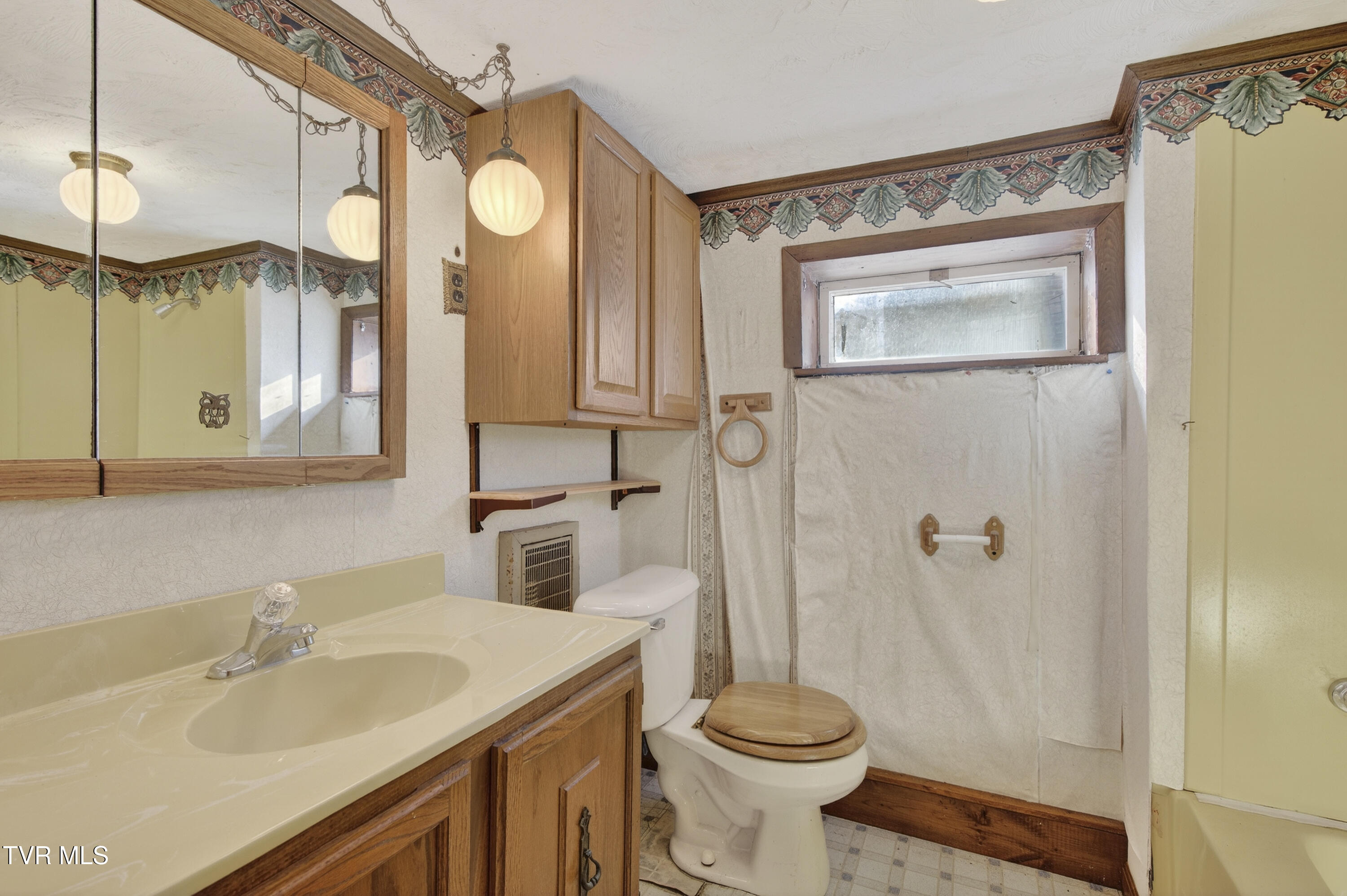 22120 Big Bass Camp Road Abingdon, VA 24211 - Photo 17 of 28 Lower Level