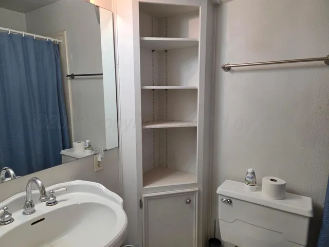 $134,900 | 917 South Harvard Street, Perryton, TX 79070