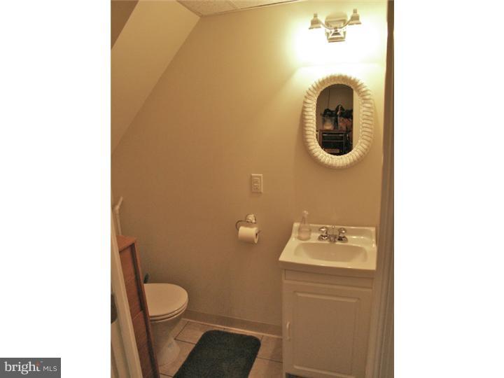 19 Woodbine Road Havertown, PA 19083 - Photo 16 of 25 Half Bath
