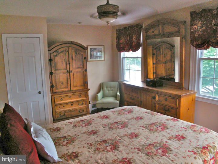19 Woodbine Road Havertown, PA 19083 - Photo 20 of 25 Bedroom - Main