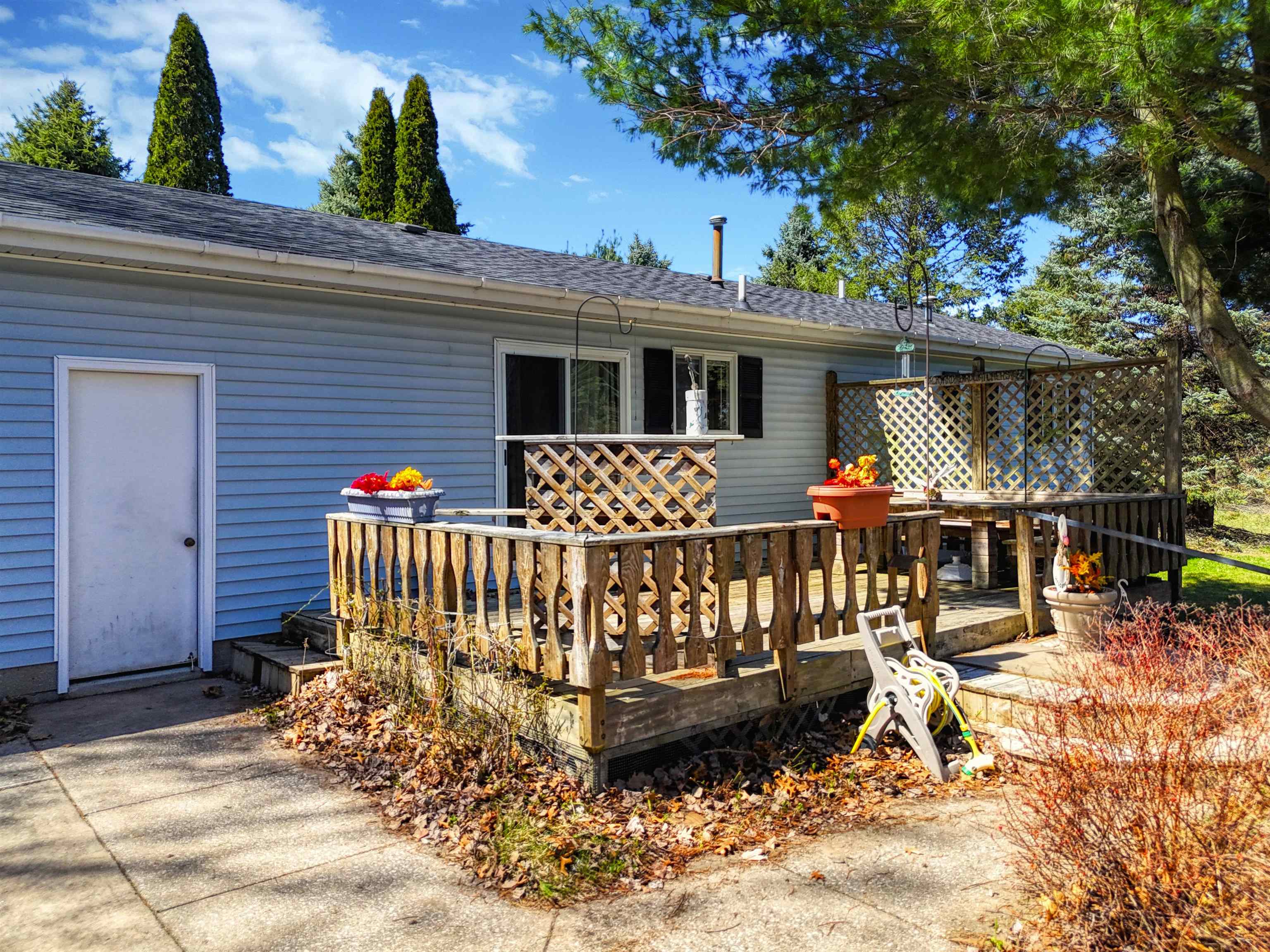2755 Siuda Road Manistee, MI 49660 - Photo 8 of 37