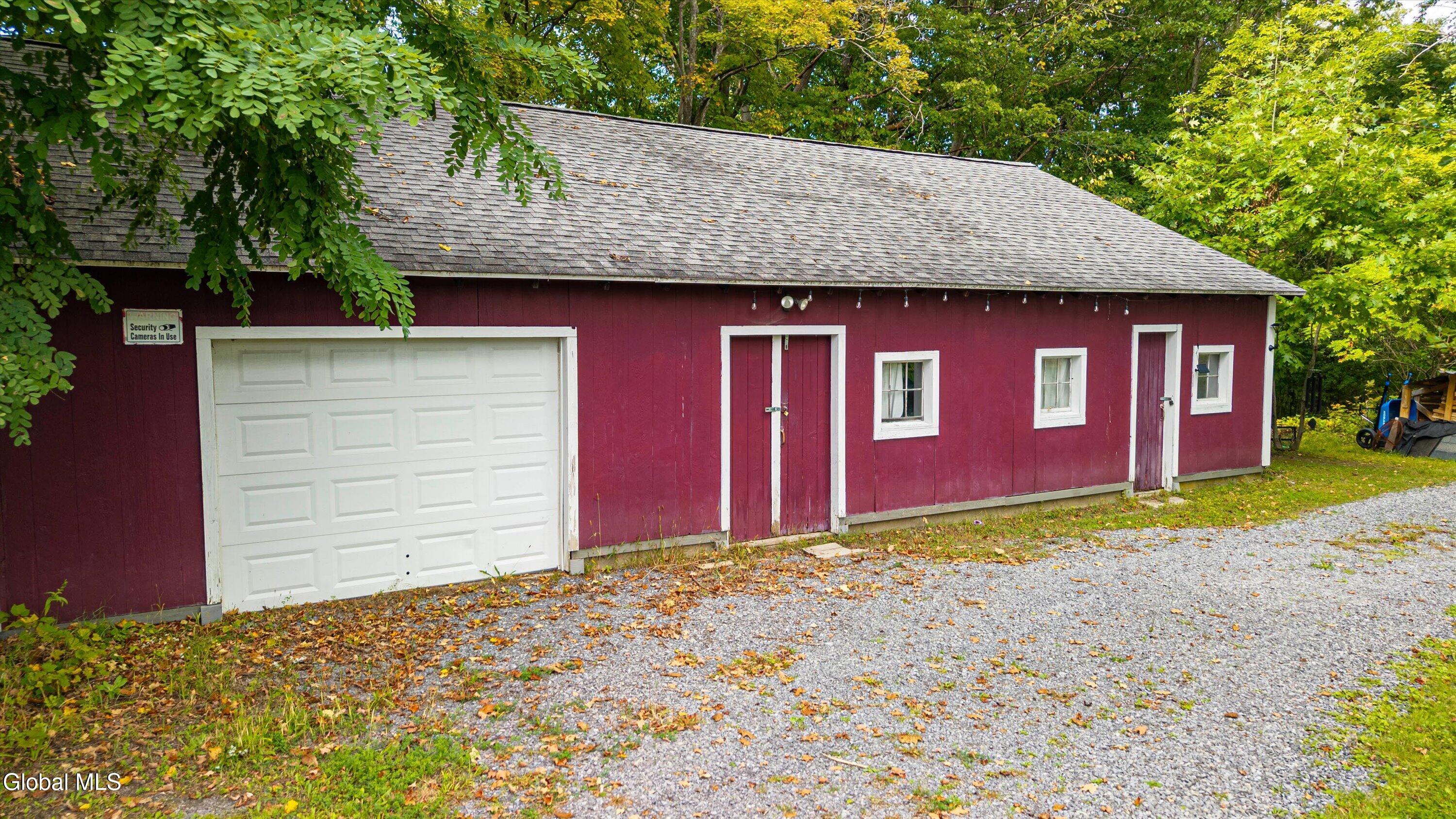 647 Saratoga Road Schenectady, NY 12302 - Photo 2 of 52 01-ADK-1