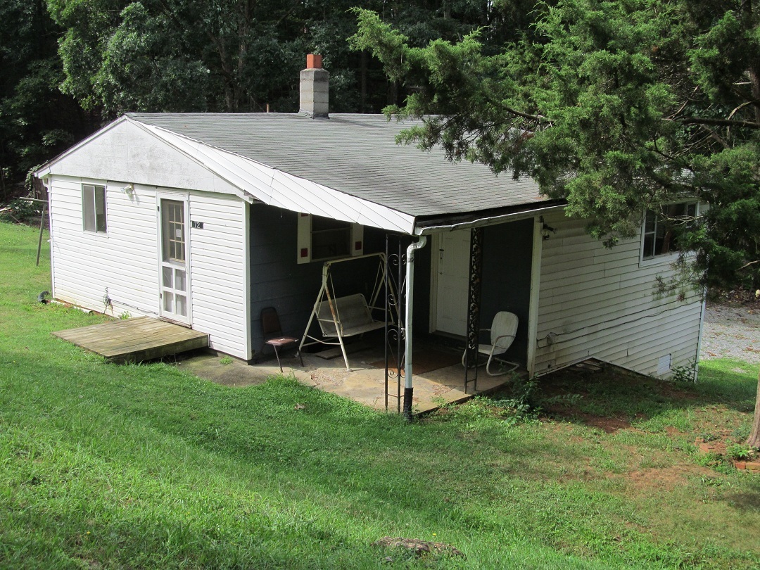72 Clemons Road Roanoke, VA 24019 - Photo 14 of 15 a view of outdoor space and yard
