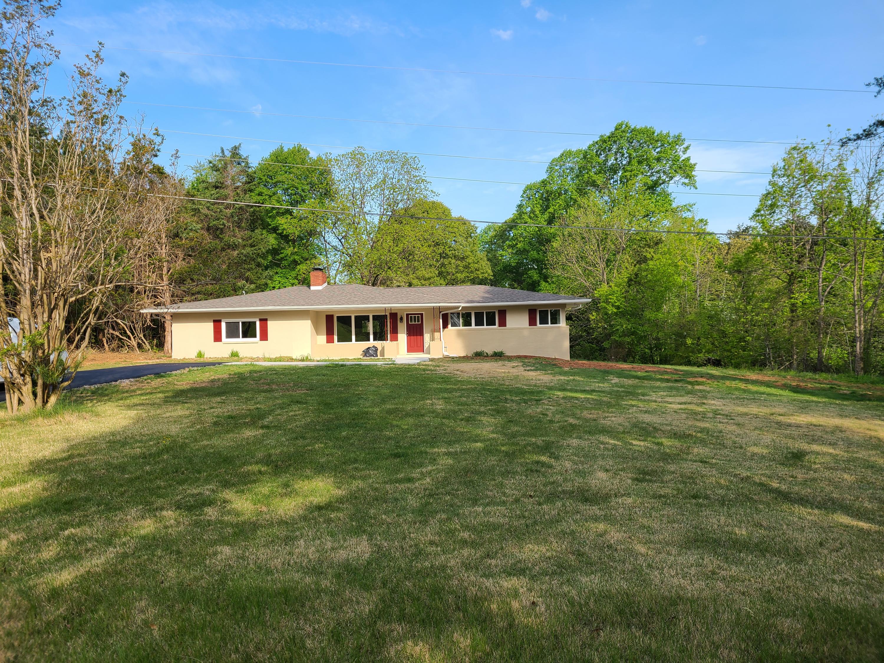 42 Madison Road Ridgeway, VA 24148 - Photo 1 of 20 front