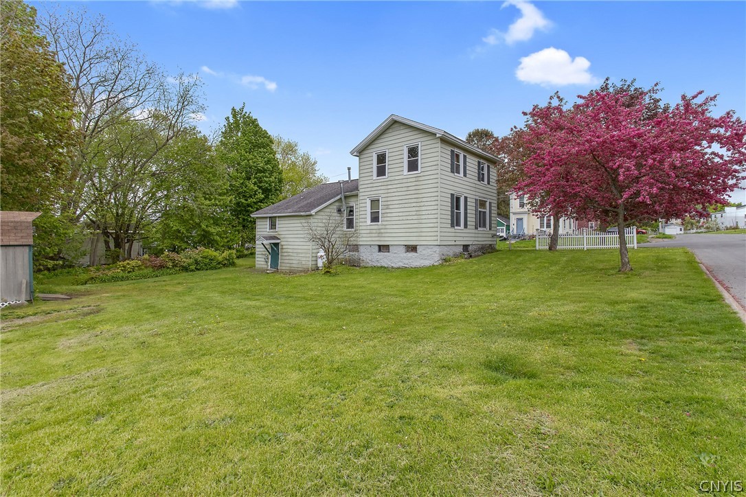 501 Buffalo Street Fulton, NY 13069 - Photo 3 of 31