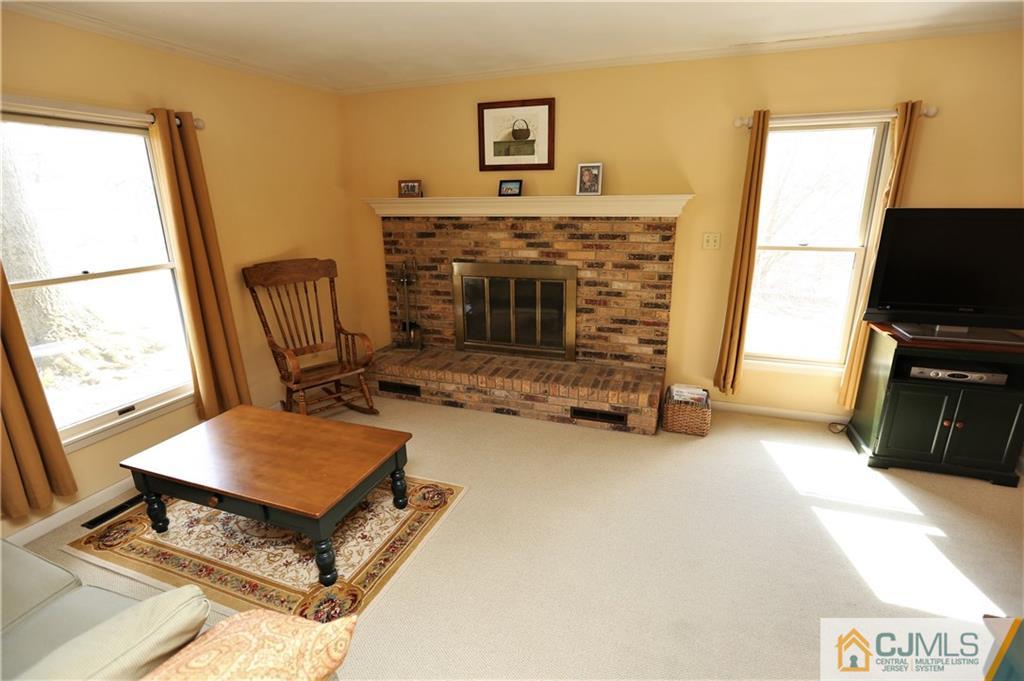 24 Berwick Road Kendall Park, NJ 08824 - Photo 11 of 25 Gallery Image 11