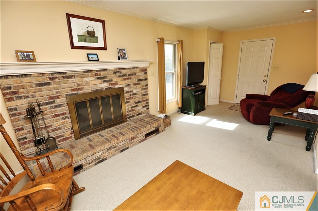 24 Berwick Road Kendall Park, NJ 08824 - Photo 12 of 25 Gallery Image 12