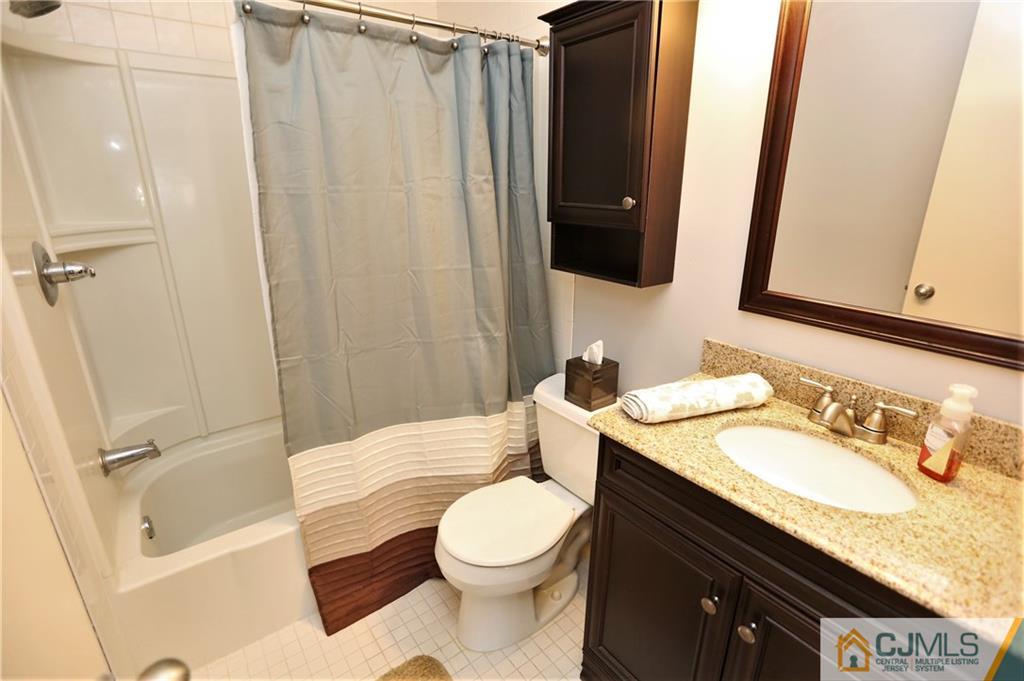 24 Berwick Road Kendall Park, NJ 08824 - Photo 19 of 25 Gallery Image 19