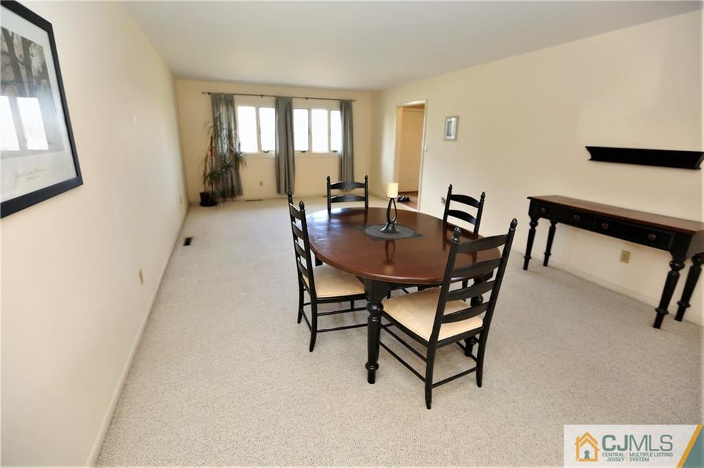 24 Berwick Road Kendall Park, NJ 08824 - Photo 6 of 25 Gallery Image 6
