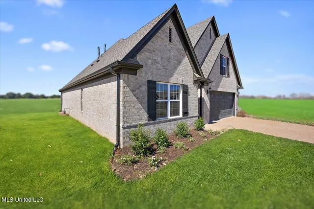 $341,900 | 13877 Wesley Banks Boulevard, Olive Branch, MS 38654