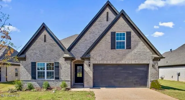 $341,900 | 13877 Wesley Banks Boulevard, Olive Branch, MS 38654