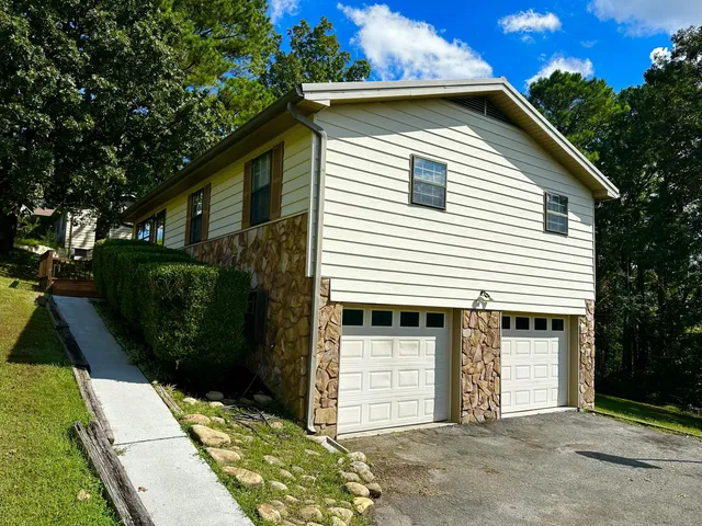 $235,000 | 923 Crest Drive, Chickamauga, GA 30707