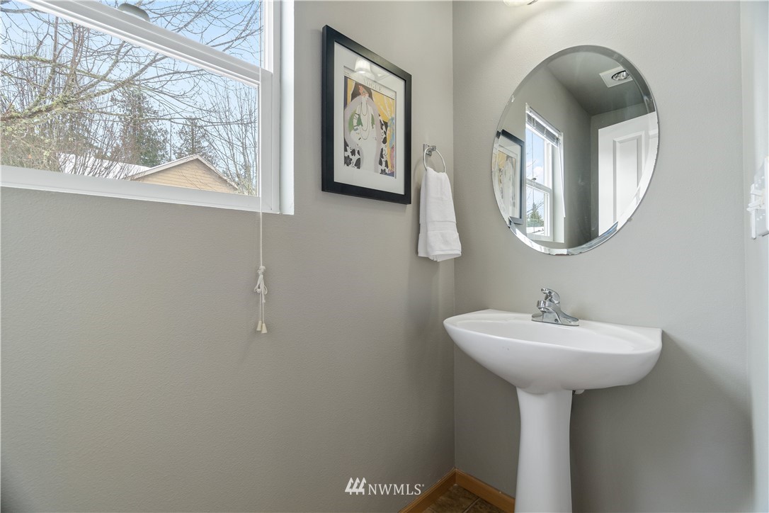 4237 Roxanna Loop Southeast Lacey, WA 98503 - Photo 14 of 29 Gallery Image 14