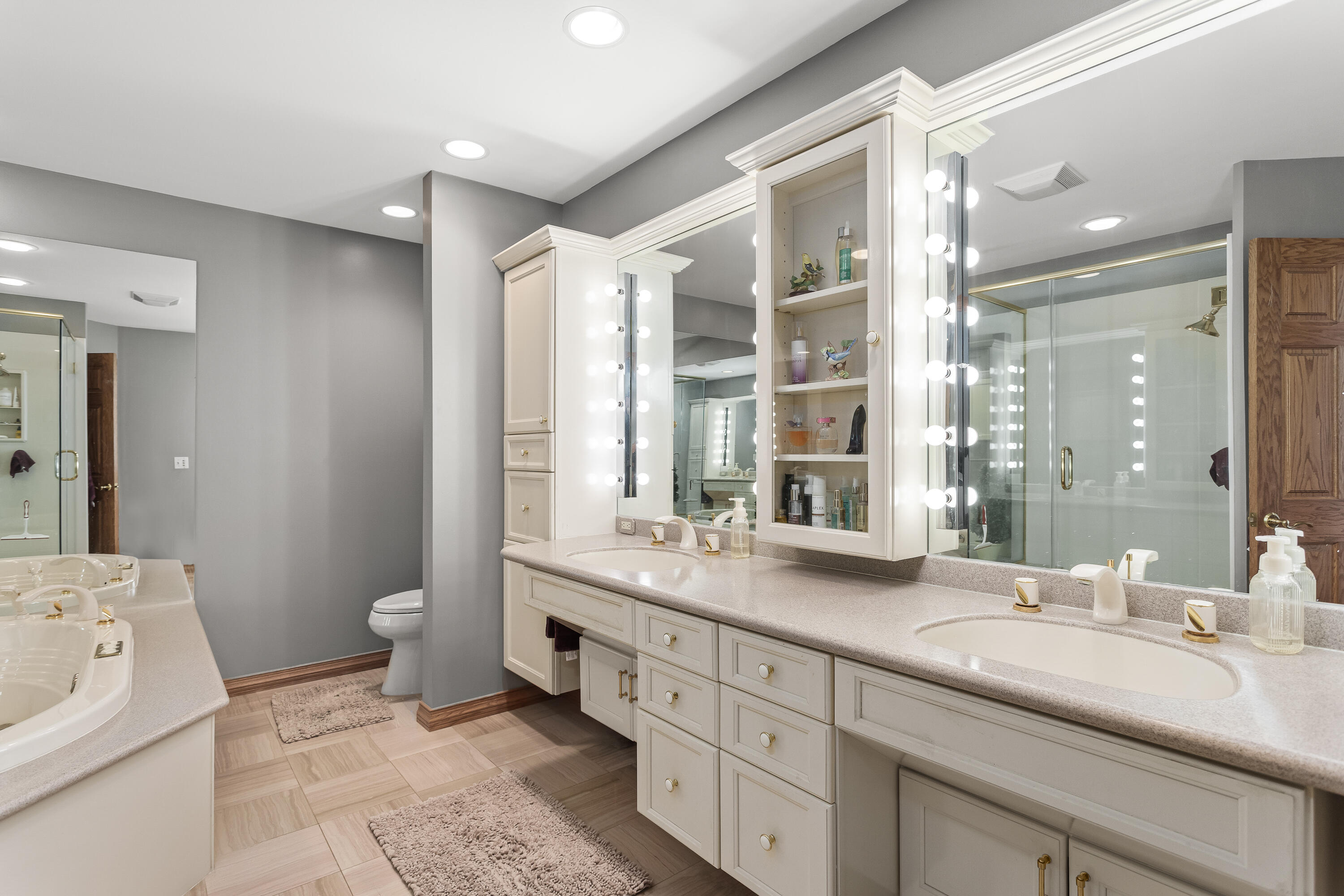 203 Deer Ridge Drive West Bend, WI 53095 - Photo 19 of 54 19