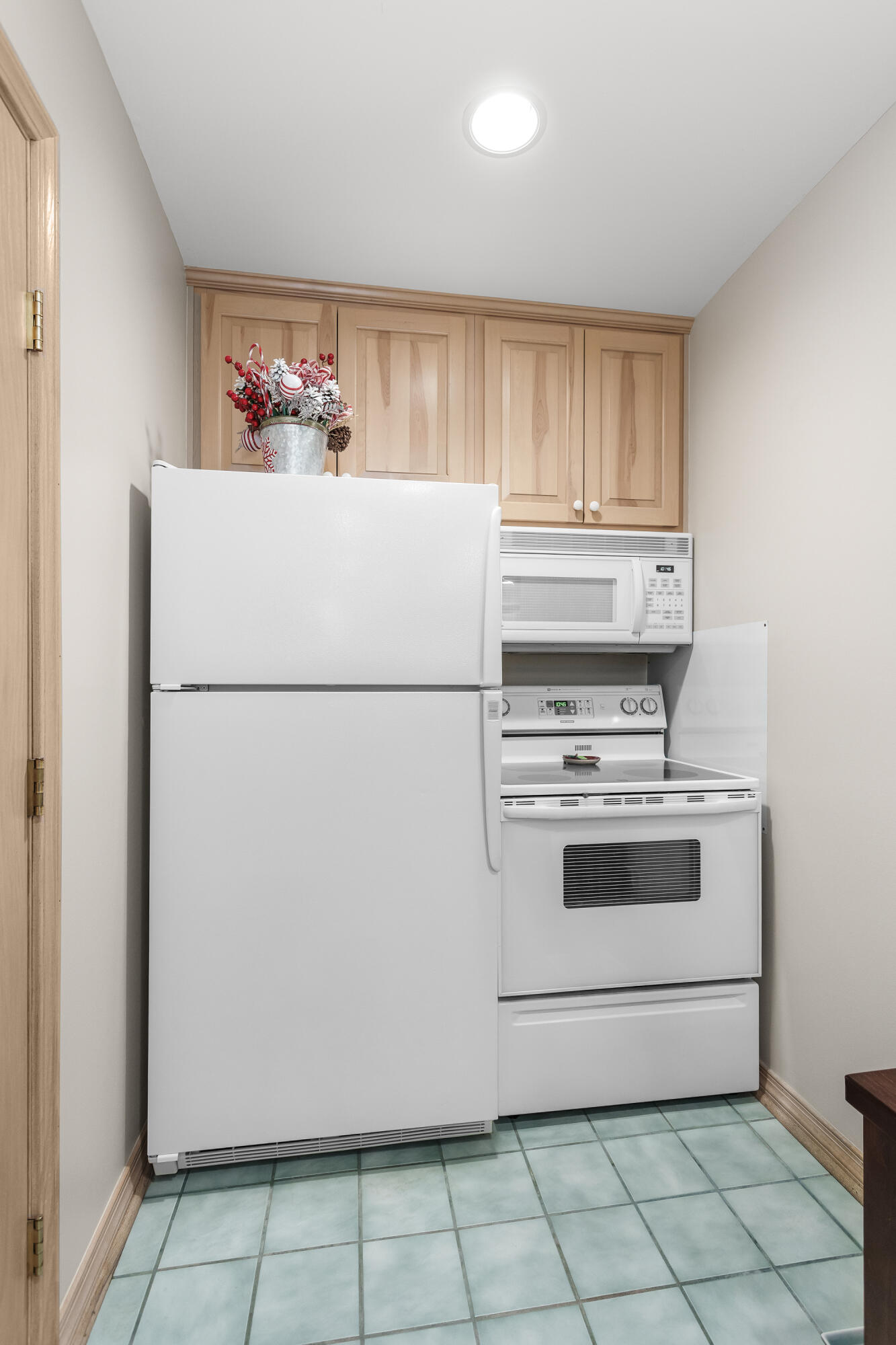 203 Deer Ridge Drive West Bend, WI 53095 - Photo 53 of 54 53