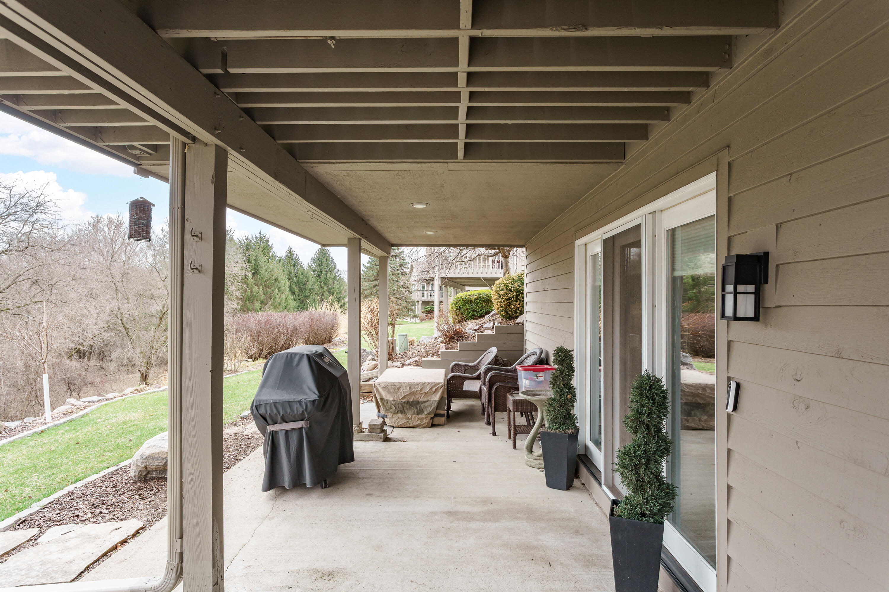 203 Deer Ridge Drive West Bend, WI 53095 - Photo 6 of 54 6