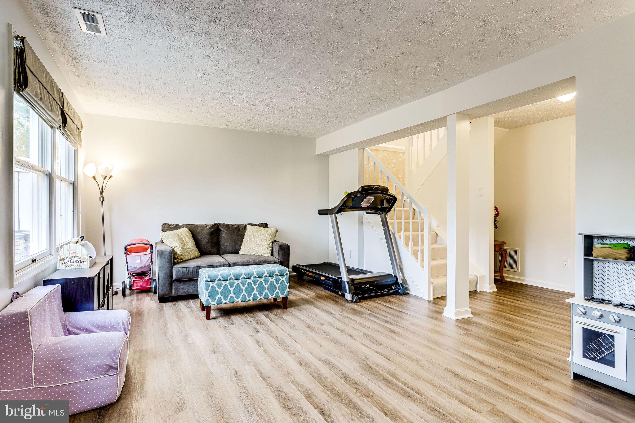 1634 Poplar Grove Drive Reston, VA 20194 - Photo 33 of 41 Gallery Image 33