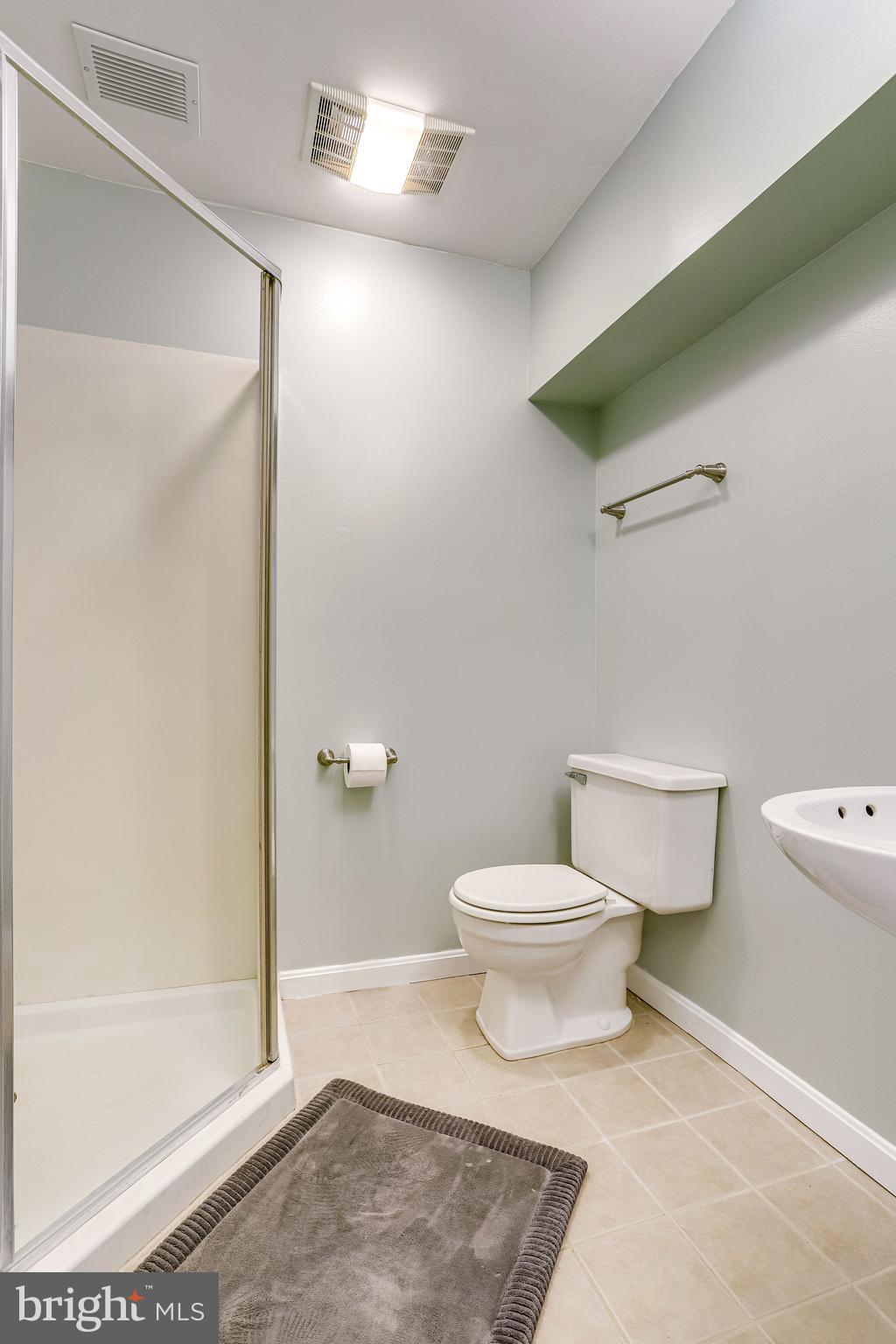 1634 Poplar Grove Drive Reston, VA 20194 - Photo 35 of 41 Gallery Image 35