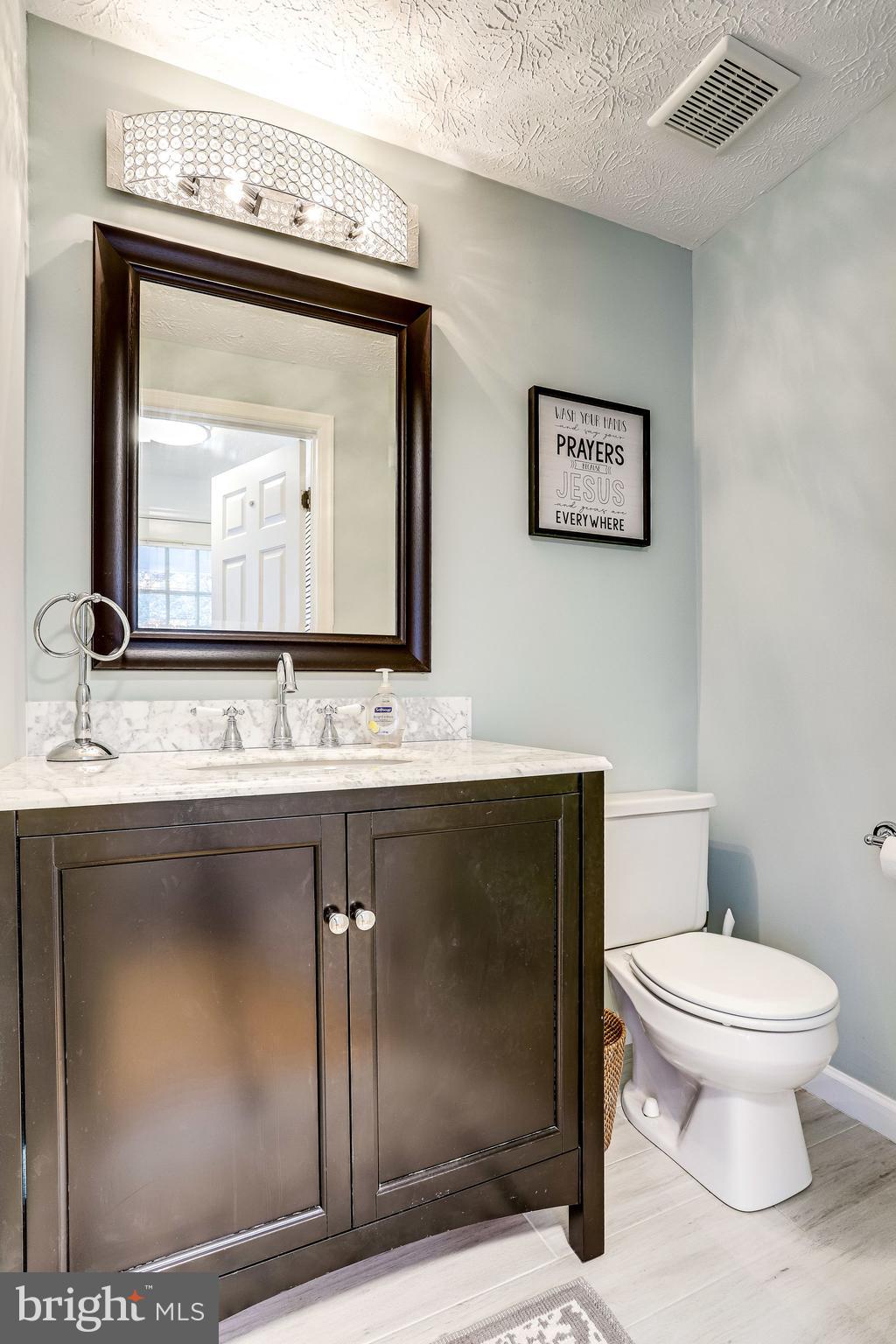 1634 Poplar Grove Drive Reston, VA 20194 - Photo 6 of 41 Gallery Image 6