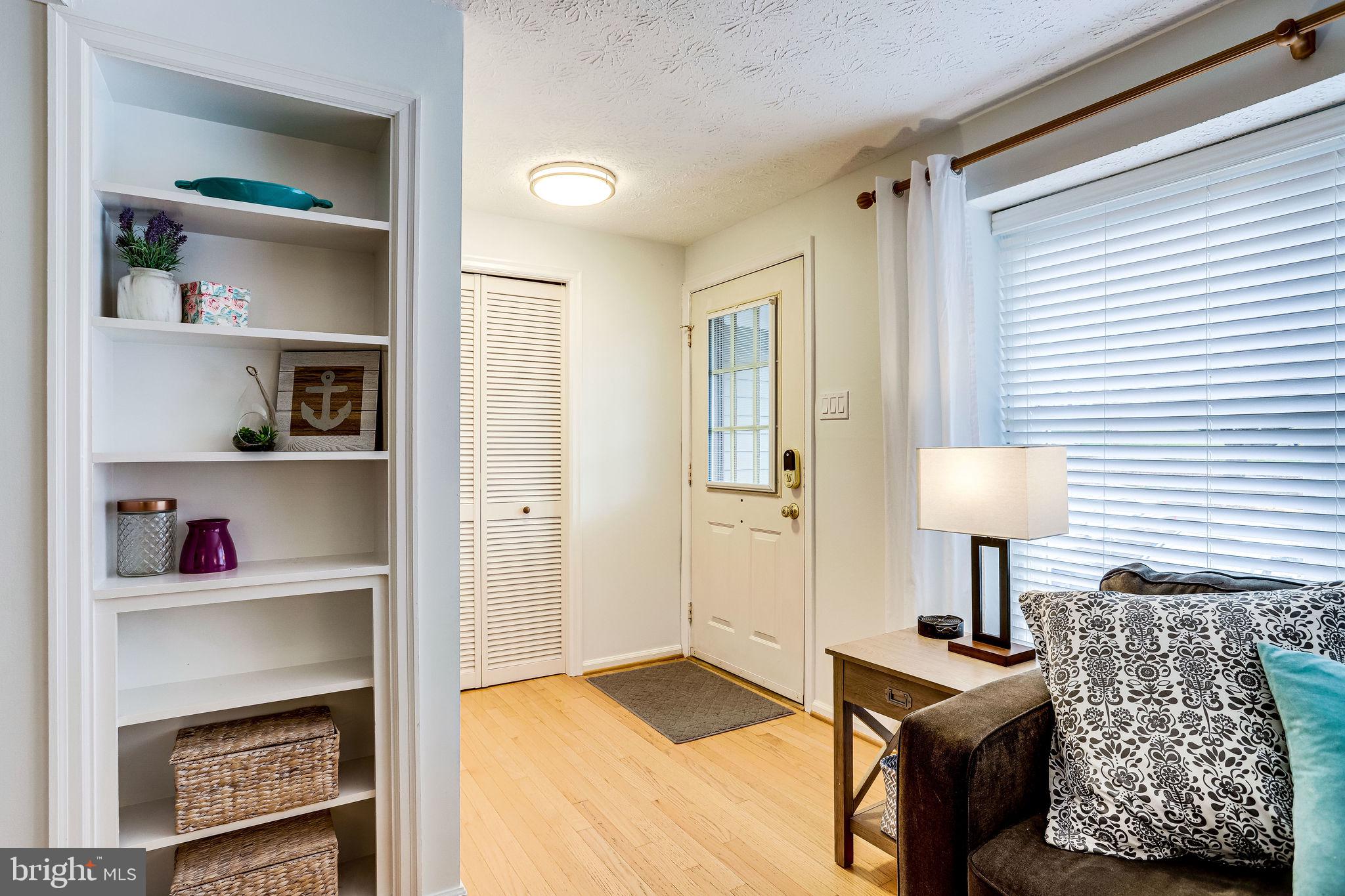 1634 Poplar Grove Drive Reston, VA 20194 - Photo 7 of 41 Gallery Image 7