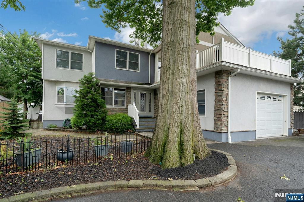 444 Riverside Avenue Lyndhurst, NJ 07071 - Photo 1 of 29
