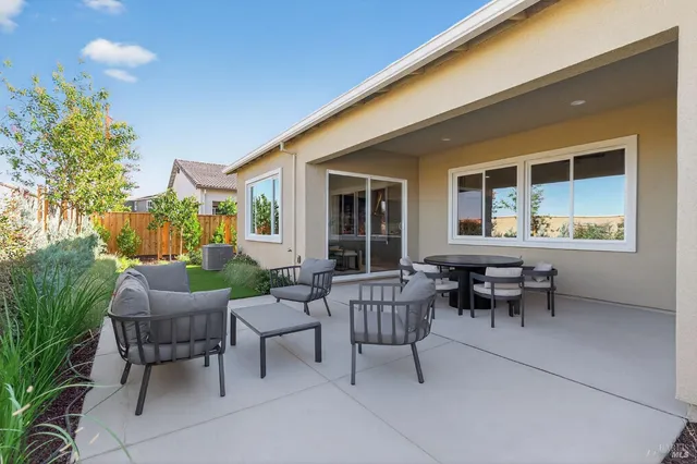 $769,500 | 404 Beyers Street, Oakley, CA 94561