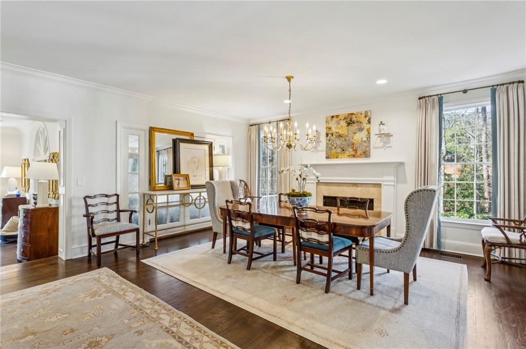 985 Club Commons Circle Northeast Brookhaven, GA 30319 - Photo 6 of 34