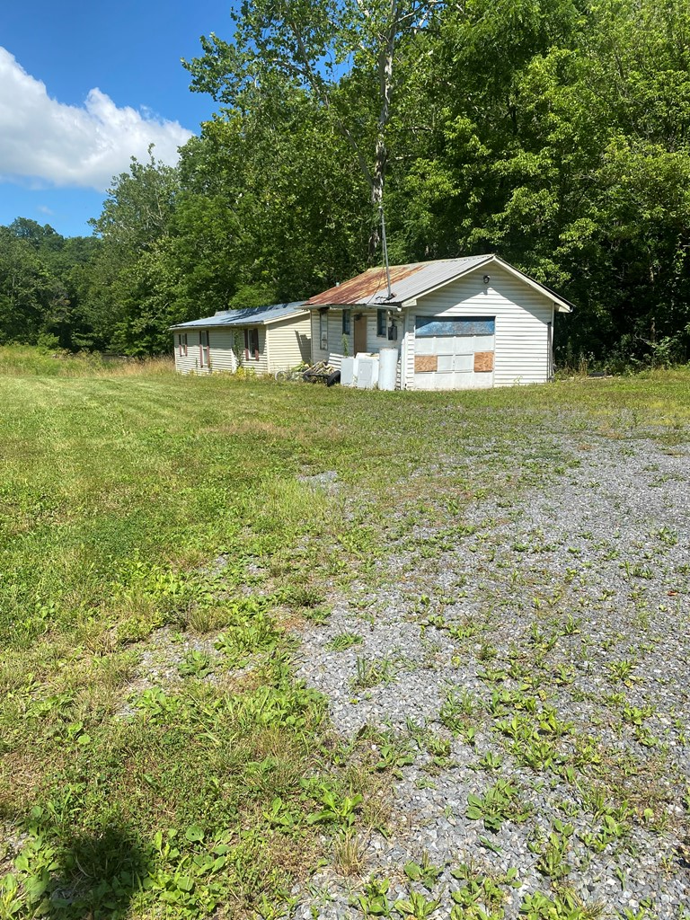 267 Limestone Road Pounding Mill, VA 24637 - Photo 3 of 4 Gallery Image 3